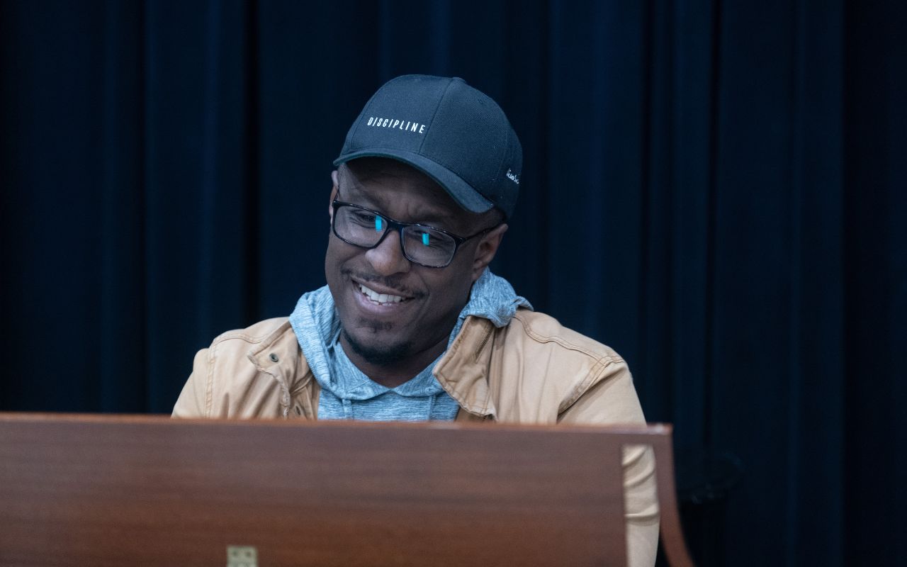 Man plays the piano