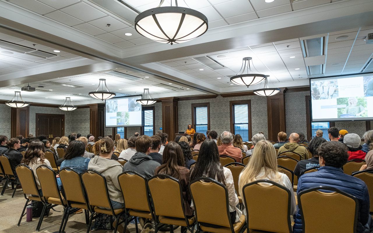 Students attend the SURS keynote presentation