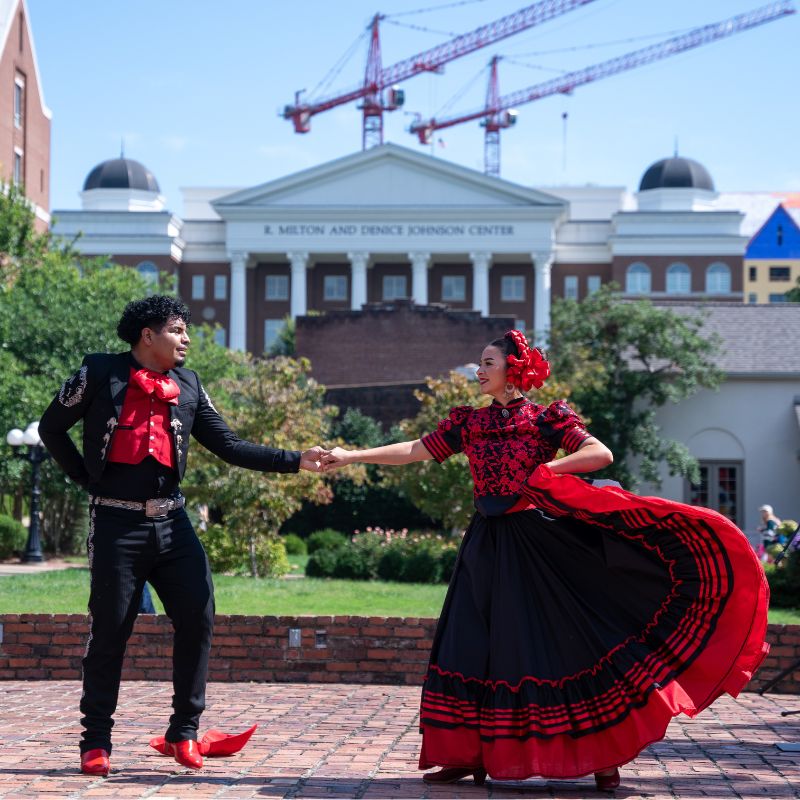 Folklorico dancers