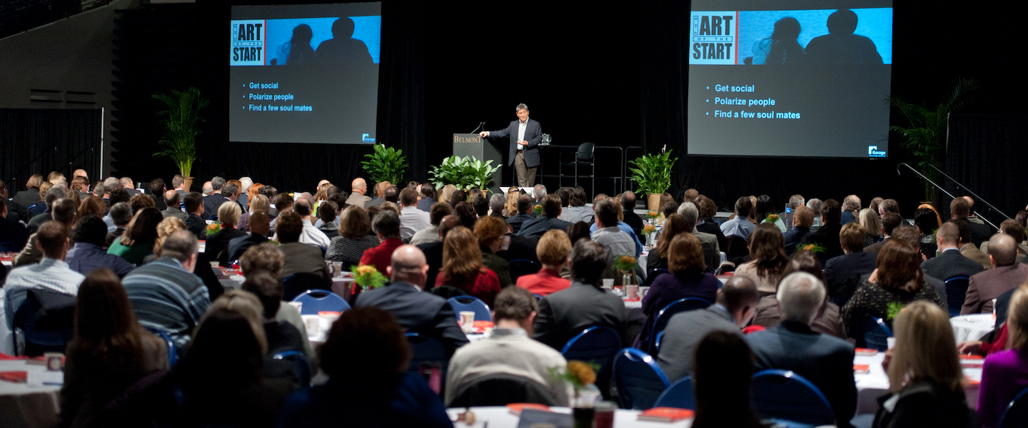 Guy Kawasaki speaking to crowd